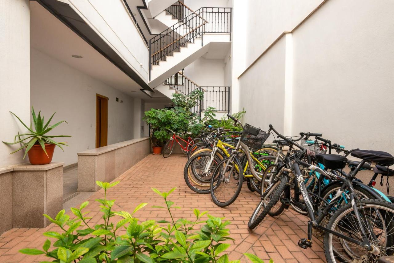 First Floor Near Macarena Church Sevilla Exterior foto
